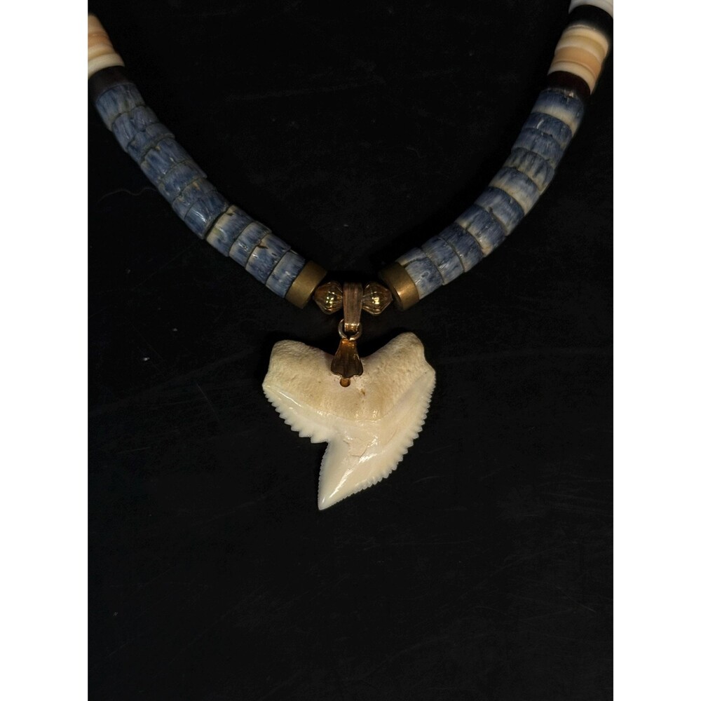 Vintage Blue Coral Shell Heishi Shark Tooth Pendant Necklace